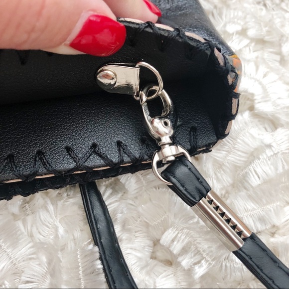 $8 or 3 for $20‼️CLEARANCE‼️Cellphone Crossbody Pouch/Wallet - Picture 4 of 8